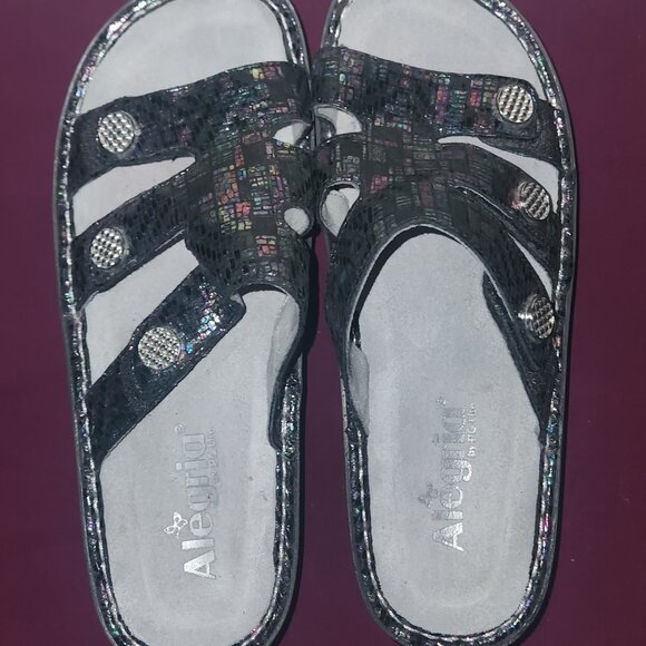 Algeria Slide Sandals - Picture 2 of 9